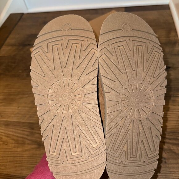 UGG Tazz Platform Slippers in Chestnut - Picture 4 of 5